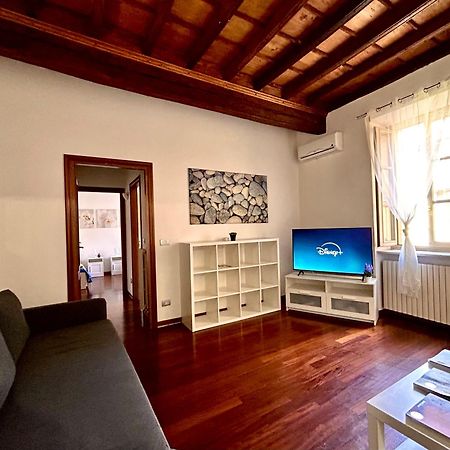 Elegante Appartamento Nel Centro Storico Di Torino Kültér fotó